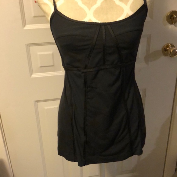 Lululemon black fitted tank